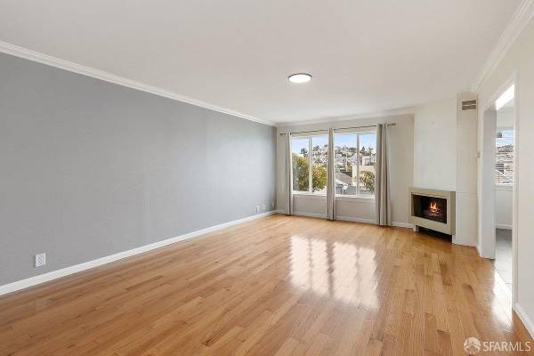 2BR/1BA Apartment · San Francisco photo 3