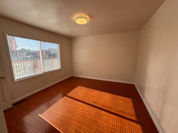 2BR/1BA Apartment on San Pabo Ave · Richmond photo 3