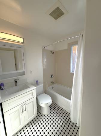 2BR/1BA Apartment on San Pabo Ave · Richmond photo 4