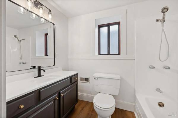 2BR/1BA Apartment · Kentfield photo 3