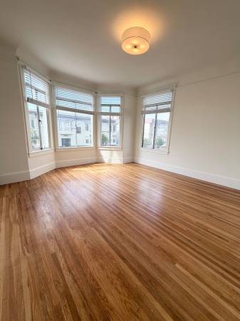 2BR/1BA Apartment on California · San Francisco photo 5