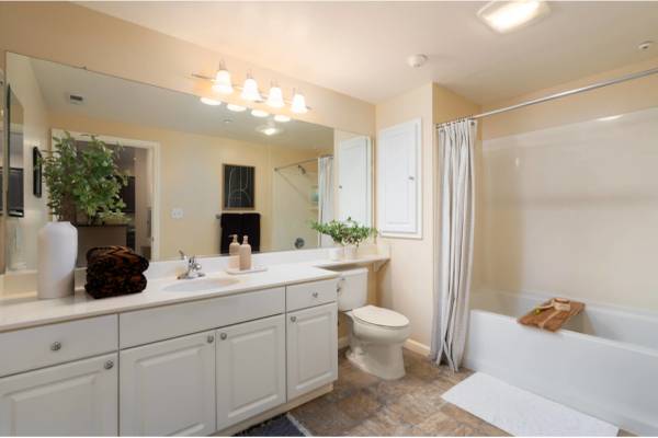 2BR/2BA Apartment · Santa Clara photo 2