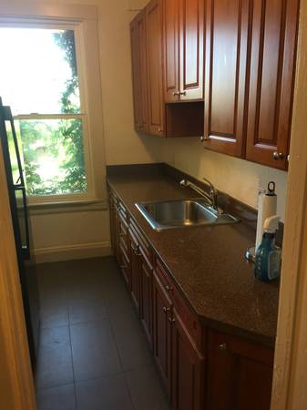 3BR/1BA Apartment · San Francisco photo 4