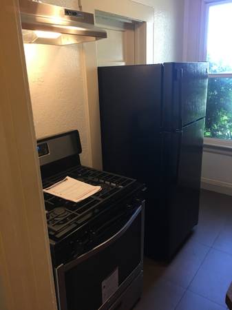 3BR/1BA Apartment · San Francisco photo 5