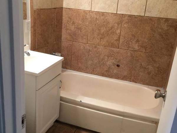 2BR/1BA Apartment on Shattuck Ave · Oakland photo 3