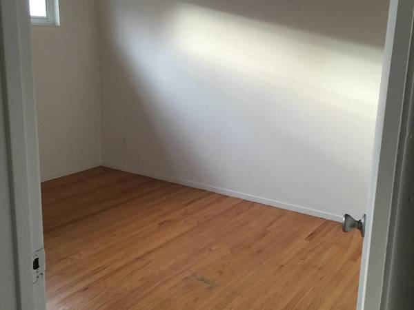 2BR/1BA Apartment on Shattuck Ave · Oakland photo 5