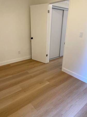 0BR/1BA Single Family House on Martin Luther King Jr Way · Oakland photo 4