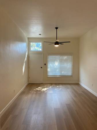 0BR/1BA Single Family House on Martin Luther King Jr Way · Oakland photo 2