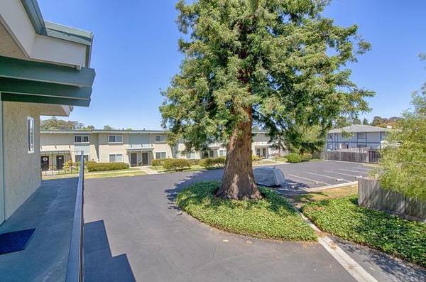 1BR/1BA Apartment on Rosedale Ave · Capitola