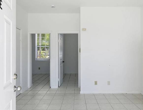 2BR/1BA Apartment on California St · Berkeley photo 2