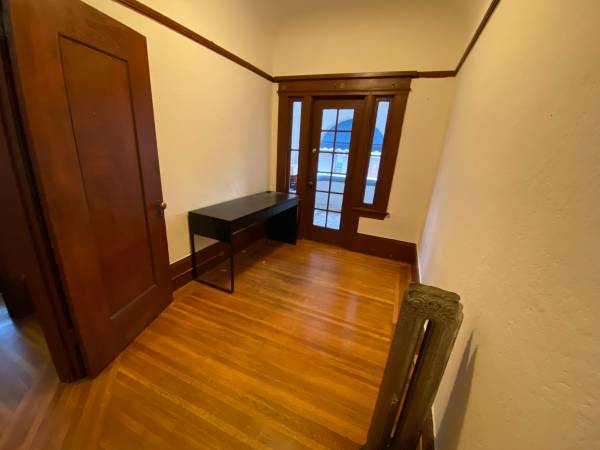 2BR/1BA Apartment · Berkeley photo 5