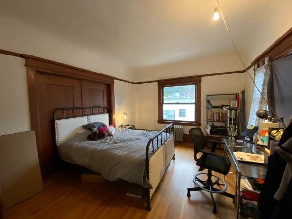 2BR/1BA Apartment · Berkeley photo 4