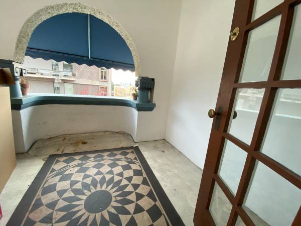 2BR/1BA Apartment · Berkeley photo 3