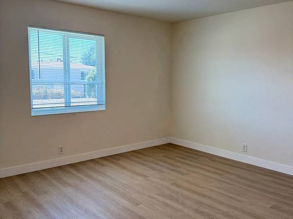 Apartments on Homestead Rd · Santa Clara photo 2