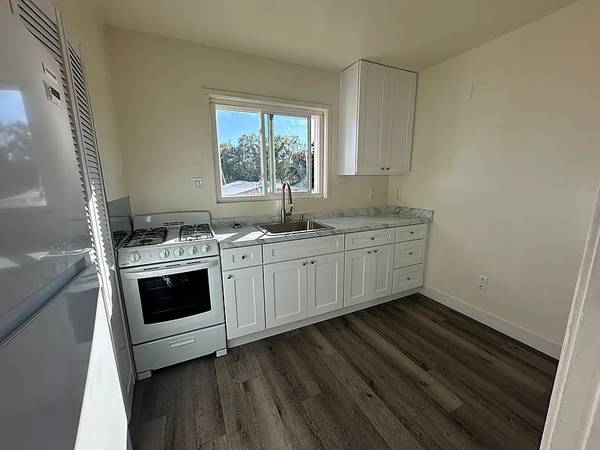 Apartments on E Taylor St · San Jose photo 2