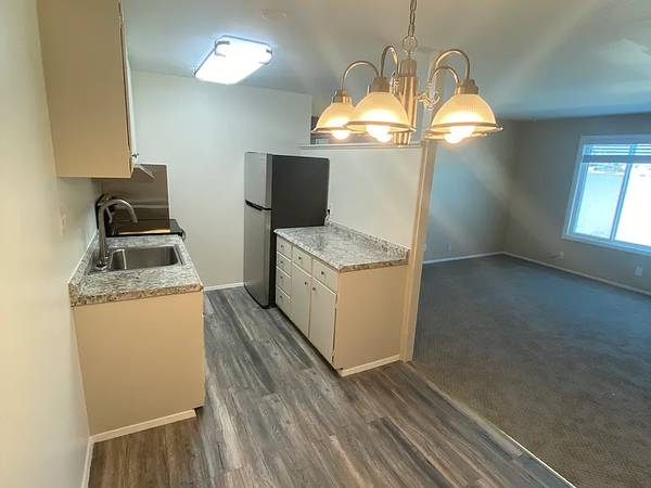 1BR/1BA Apartment on 2nd Ave. · Daly City photo 3
