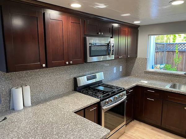 2BR/2BA Townhouse on Merrivale West Sq · San Jose photo 4