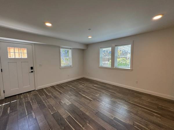 Apartments on Keokuk St · Petaluma photo 2