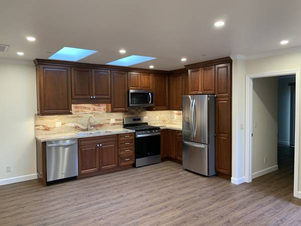 Flats on 62nd St · Woodside photo 3