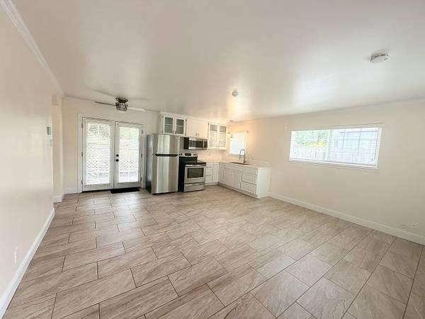 2BR/1BA Single Family House on Willow Ave · Fairfax photo 4