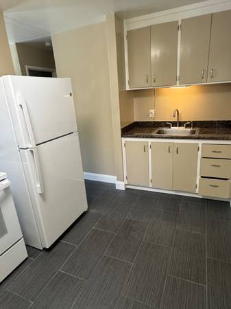 1BR/1BA Apartment on Atherton St · Hayward photo 2