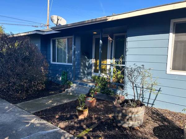 1BR/1BA Single Family House on Grosse Ave · Santa Rosa photo 2