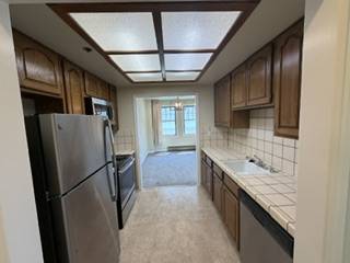 2BR/2BA Apartment · San Carlos photo 2