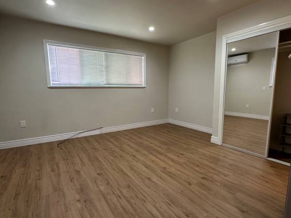 0BR/1BA In-Law · Richmond photo 5
