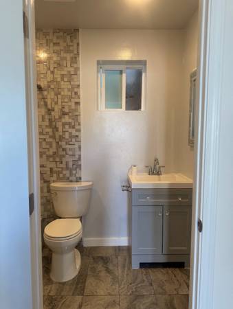 0BR/1BA Apartment · Hollister photo 4