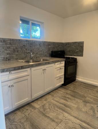 0BR/1BA Apartment · Hollister photo 2