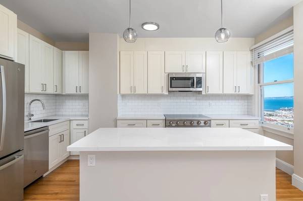 2BR/2BA Apartment · San Francisco photo 5