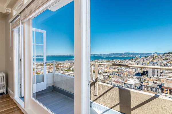 2BR/2BA Apartment · San Francisco photo 3