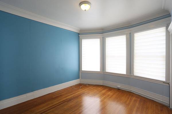 2BR/1BA Apartment on California Street · San Francisco photo 4