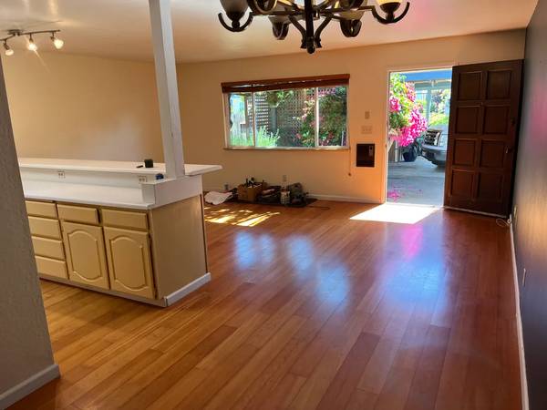 1BR/1BA Single Family House on Ocean View Ave · Santa Cruz photo 2