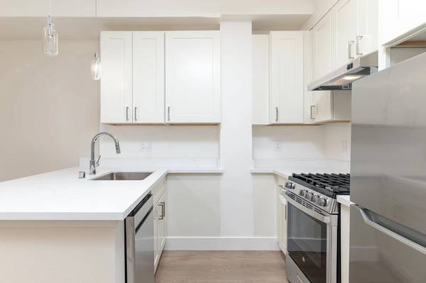 1BR/1BA Apartment · San Francisco photo 3