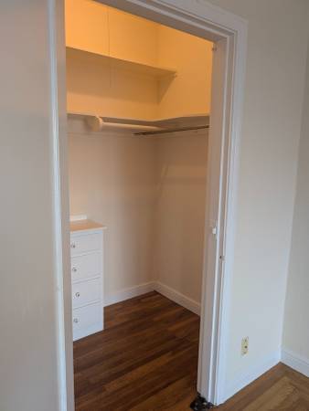 0BR/1BA Apartment · Berkeley photo 3