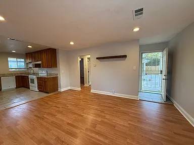 2BR/1BA Duplex on Linden St · Livermore photo 2