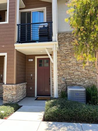 2BR/3BA Condo on Basswood Common · Livermore