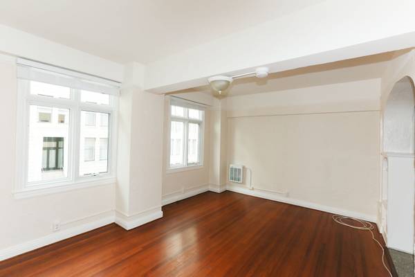 665 Pine photo 3