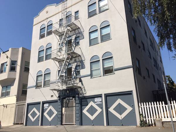 Apartments on Filbert St · Oakland photo 2