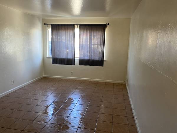 3BR/1BA Apartment on Lockwood St · Oakland photo 3