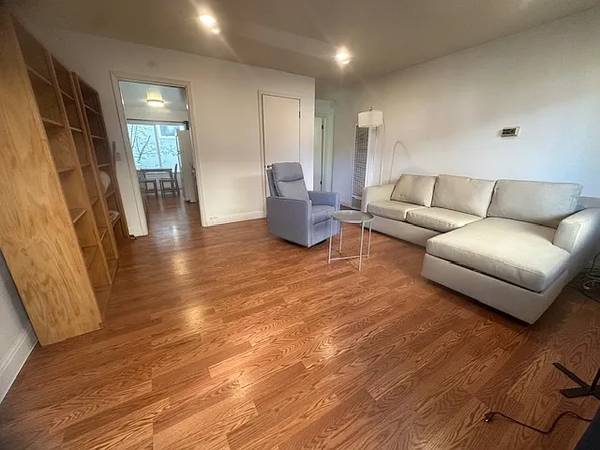 1634 Milvia photo 2