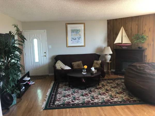 Others on Rockford Ave · Daly City photo 3