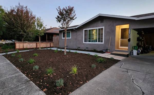 2BR/1BA Single Family House on Vallejo St · Petaluma photo 2