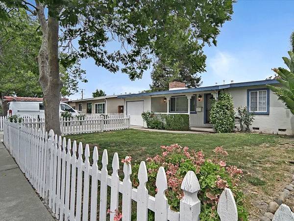 2BR/1BA Single Family House on Endfield Way · San Jose photo 3