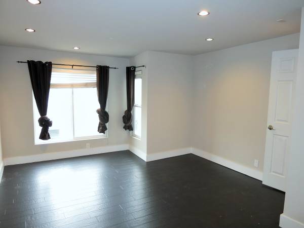 2BR/2BA Townhouse on Scott Alley · San Francisco photo 2