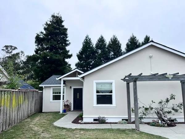 Houses on El Dorado Ave · Santa Cruz photo 2