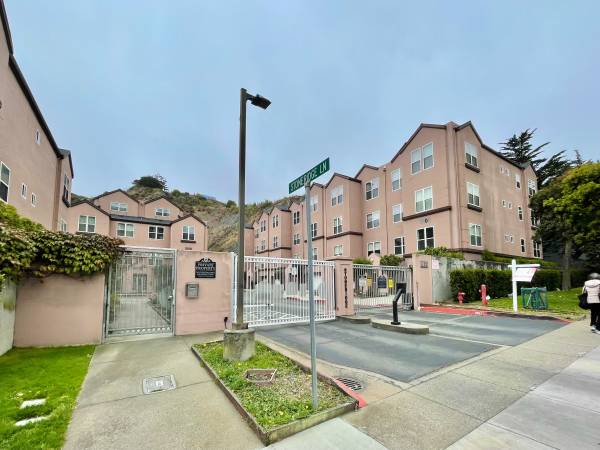 171 Stoneridge Lane, San Francisco, CA 94134 photo 2