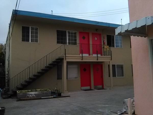2BR/1BA Apartment · Berkeley photo 3