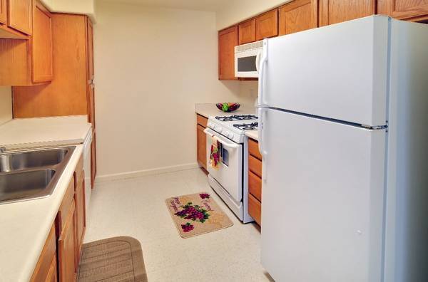 2BR/2BA Apartment · Knightsen photo 5
